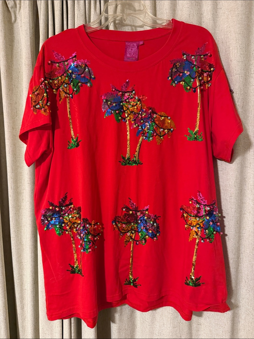 QUEEN OF SPARKLES Red Short Sleeve Tee with Multicolor Sequin Palm Trees